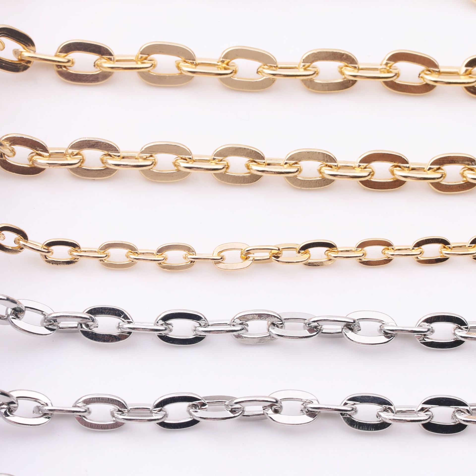 Tile Straight Link Chain